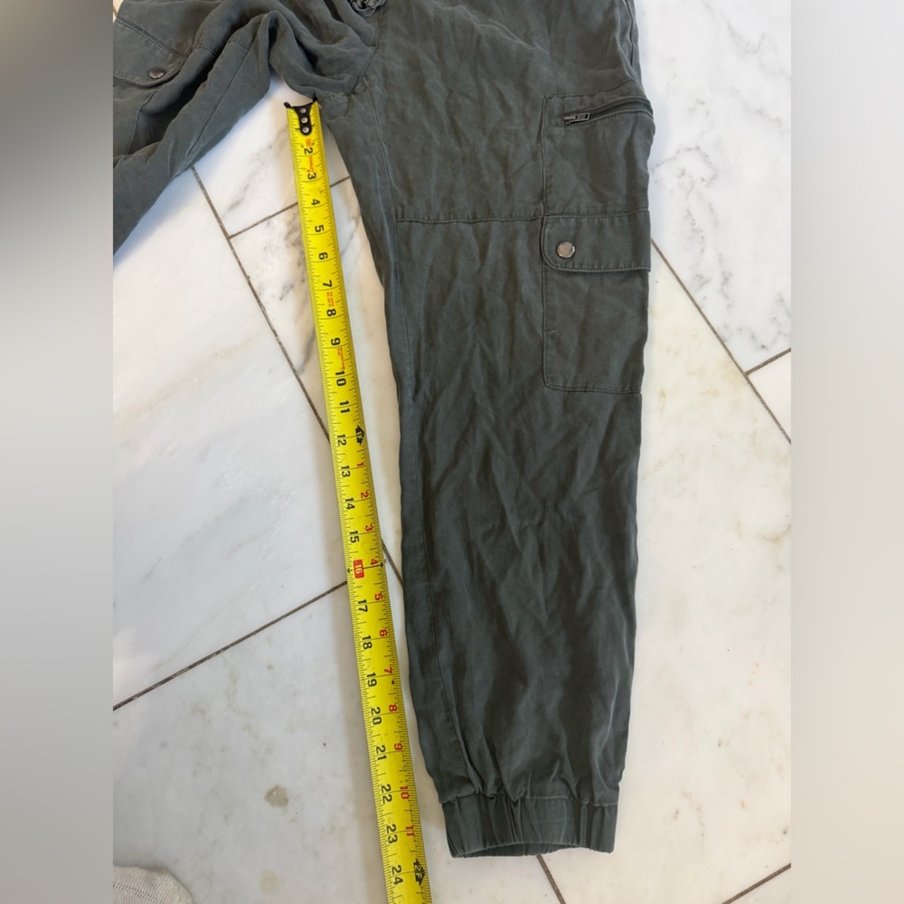 Banana Republic Women’s Small Gray Green Silk Feel Cargo Drawstring Jogger Pants - Picture 7 of 8